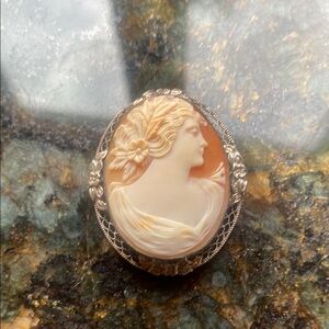 Antique Cameo Brooch sterling and Marcasite 🌺